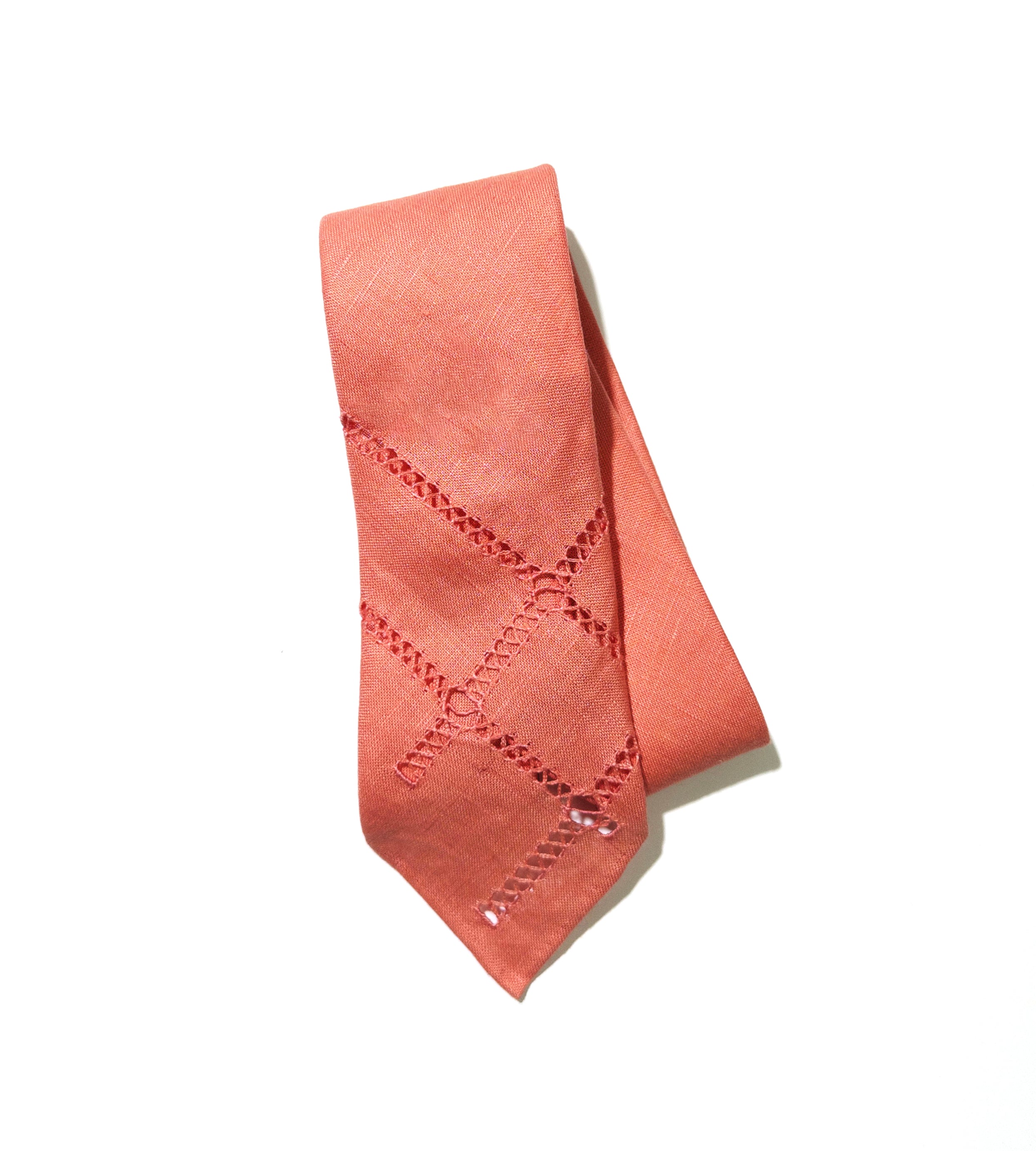 EMBROIDERED LINEN TIE